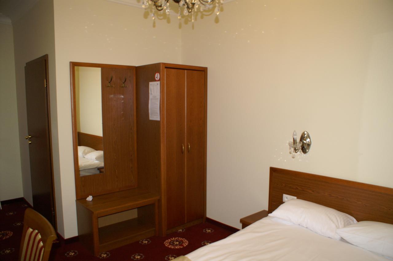 Hotel President Kock Room photo