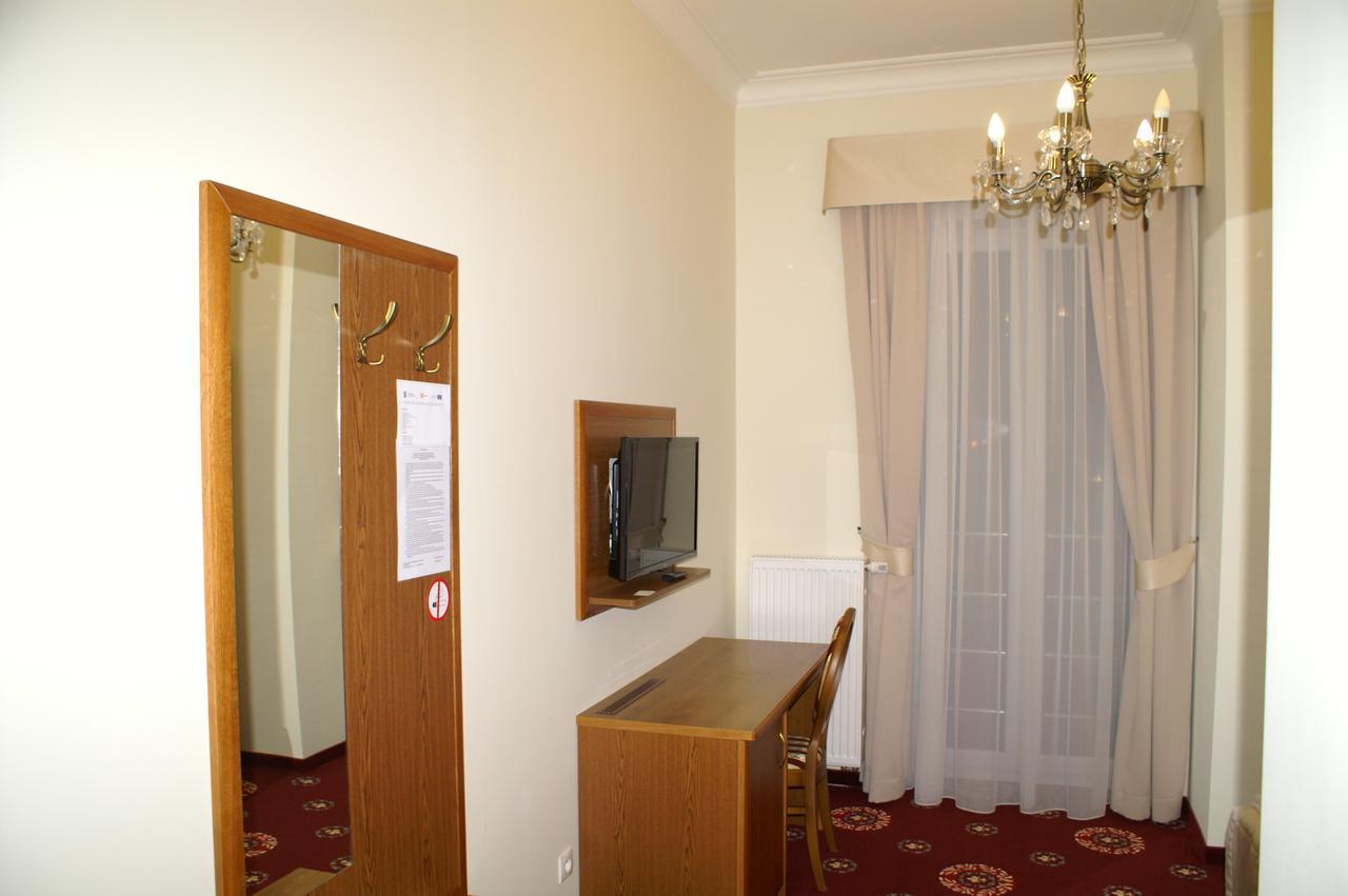 Hotel President Kock Room photo
